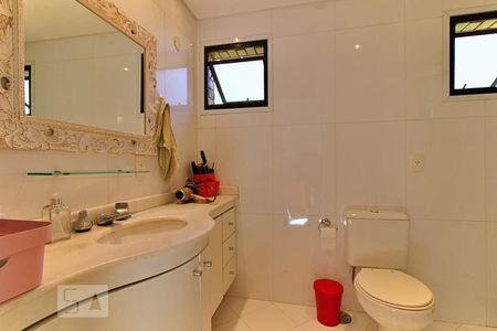 Apartamento para alugar com 197m², 4 quartos e 3 vagasBanheiro da Suíte 4