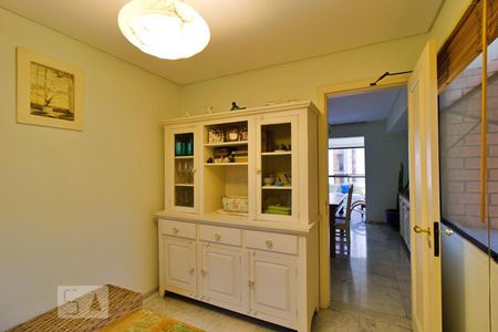 Apartamento para alugar com 197m², 4 quartos e 3 vagasCopa