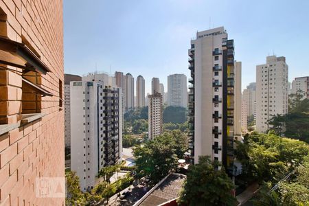 Apartamento para alugar com 197m², 4 quartos e 3 vagasVista da Suíte 2