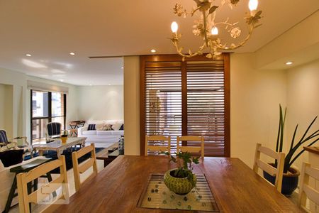 Apartamento para alugar com 197m², 4 quartos e 3 vagasSala