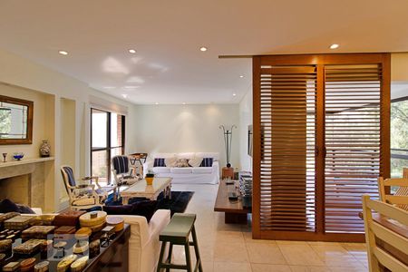 Apartamento para alugar com 197m², 4 quartos e 3 vagasSala