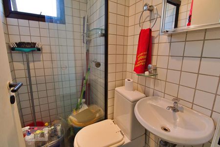 Apartamento para alugar com 197m², 4 quartos e 3 vagasBanheiro de Serviço