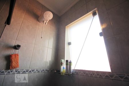 Casa à venda com 205m², 4 quartos e 3 vagasChuveiro