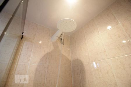 Casa à venda com 205m², 4 quartos e 3 vagasChuveiro