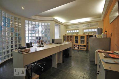 Casa à venda com 205m², 4 quartos e 3 vagasEscritório