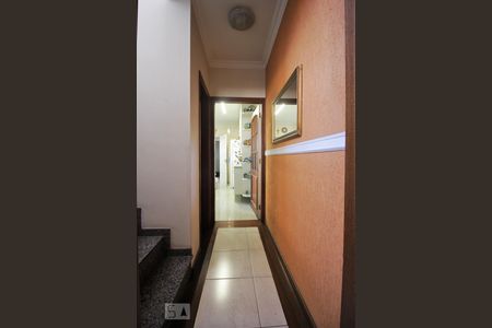 Corredor de casa para alugar com 4 quartos, 205m² em Lar São Paulo, São Paulo