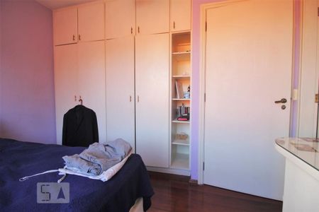 Casa à venda com 205m², 4 quartos e 3 vagasSuíte 2