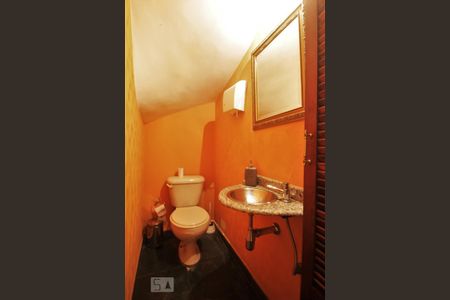 Casa à venda com 205m², 4 quartos e 3 vagasLavabo