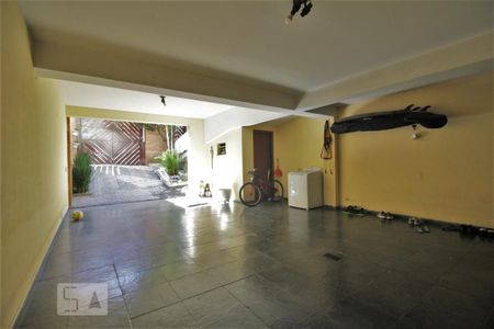 Casa à venda com 205m², 4 quartos e 3 vagasGaragem