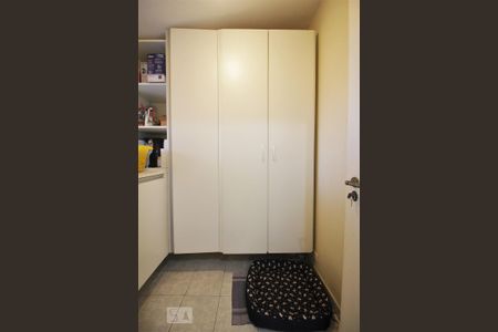 Casa à venda com 205m², 4 quartos e 3 vagasQuarto de Serviço