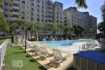 Apartamento à venda com 74m², 3 quartos e 1 vagaÁrea comum - Piscina