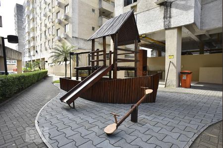 Apartamento à venda com 74m², 3 quartos e 1 vagaÁrea Comum - Playground