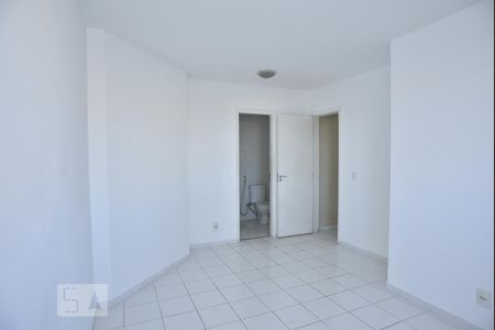 Apartamento à venda com 74m², 3 quartos e 1 vagaSuíte