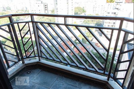 Apartamento para alugar com 180m², 5 quartos e 2 vagasVaranda da suíte 2