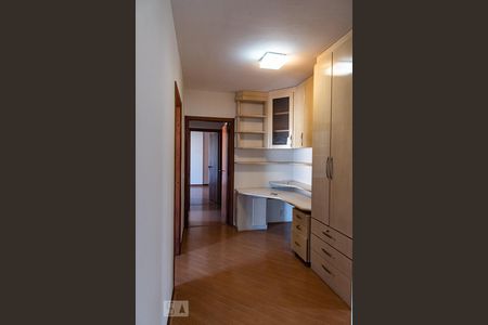 Apartamento para alugar com 180m², 5 quartos e 2 vagasCorredor