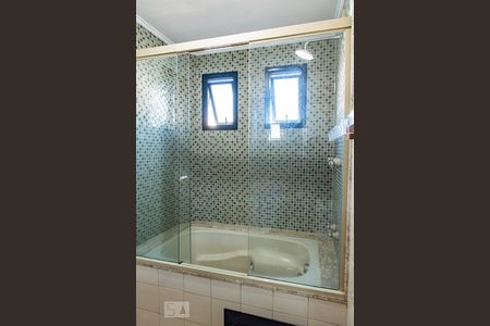 Apartamento para alugar com 180m², 5 quartos e 2 vagasBanheira