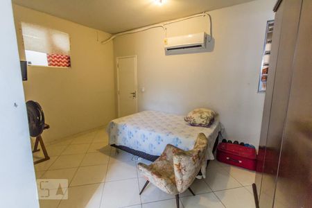 Casa de condomínio à venda com 300m², 5 quartos e 2 vagasSuíte 1