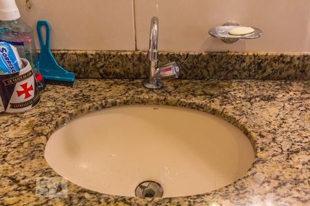 Casa de condomínio à venda com 300m², 5 quartos e 2 vagasBanheiro Social 1