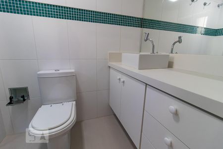 Apartamento para alugar com 60m², 2 quartos e 1 vaga Apartamento para alugar com 60m², 2 quartos e 1 vagaBanheiro