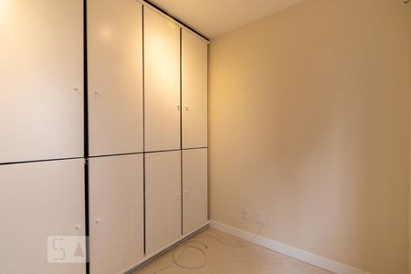 Apartamento para alugar com 76m², 2 quartos e 1 vagaQuarto