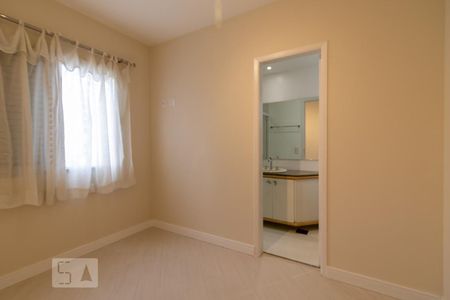 Apartamento para alugar com 76m², 2 quartos e 1 vagaSuíte