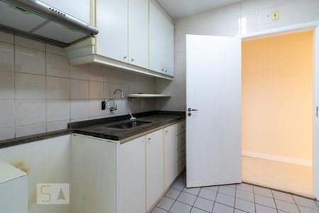 Apartamento para alugar com 76m², 2 quartos e 1 vagaCozinha