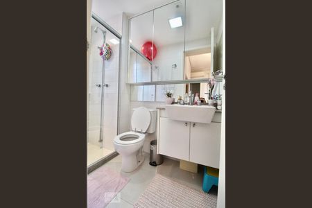 Apartamento à venda com 183m², 3 quartos e 3 vagasBanheiro da Suíte 2