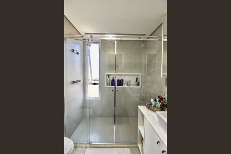 Apartamento à venda com 183m², 3 quartos e 3 vagasBanheiro da Suíte 1