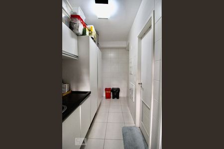 Apartamento à venda com 183m², 3 quartos e 3 vagasLavanderia