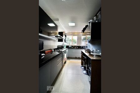 Apartamento à venda com 183m², 3 quartos e 3 vagasCozinha