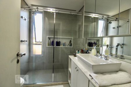 Apartamento à venda com 183m², 3 quartos e 3 vagasBanheiro da Suíte 2