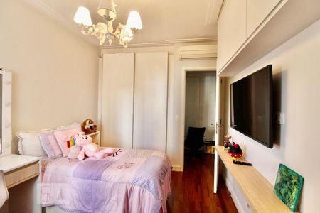Apartamento à venda com 183m², 3 quartos e 3 vagasSuíte 2