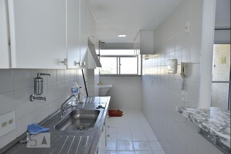 Apartamento à venda com 54m², 2 quartos e 1 vagaCozinha