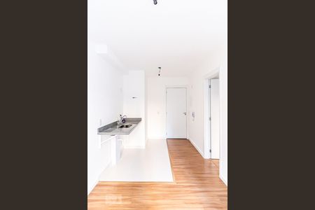 Sala com cozinha de apartamento para alugar com 1 quarto, 35m² em República, São Paulo