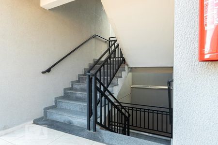 Apartamento à venda com 41m², 2 quartos e sem vaga Apartamento à venda com 41m², 2 quartos e sem vagaEscada de acesso