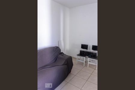 Apartamento à venda com 50m², 2 quartos e 1 vaga Apartamento à venda com 50m², 2 quartos e 1 vagaSala