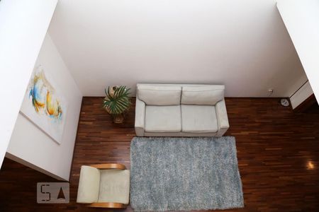 Casa à venda com 385m², 4 quartos e 6 vagasVista