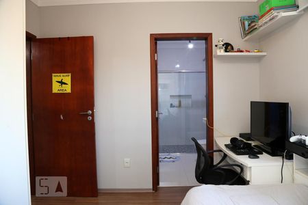 Casa à venda com 385m², 4 quartos e 6 vagasSuíte 3 