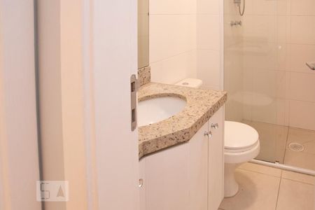 Apartamento para alugar com 103m², 3 quartos e 2 vagas Apartamento para alugar com 103m², 3 quartos e 2 vagasBanheiro Social 1