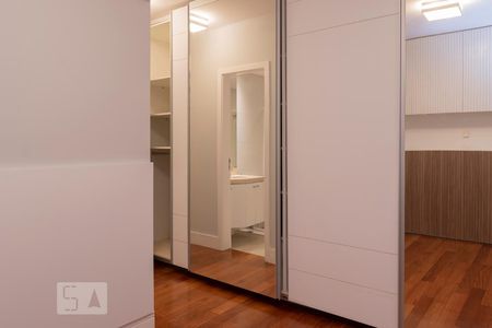 Apartamento para alugar com 103m², 3 quartos e 2 vagas Apartamento para alugar com 103m², 3 quartos e 2 vagasSuíte