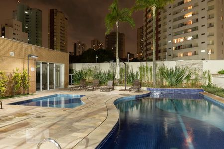 Apartamento para alugar com 103m², 3 quartos e 2 vagas Apartamento para alugar com 103m², 3 quartos e 2 vagasÁrea comum - Piscina