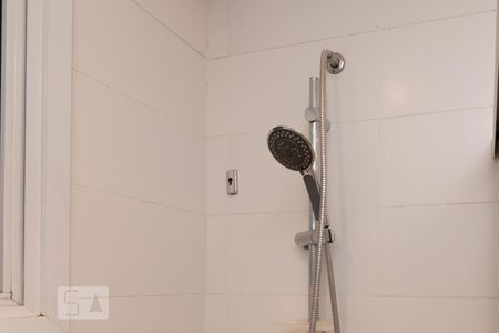 Apartamento para alugar com 103m², 3 quartos e 2 vagas Apartamento para alugar com 103m², 3 quartos e 2 vagasChuveiro