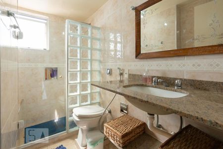 Apartamento para alugar com 180m², 4 quartos e 3 vagasBanheiro