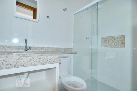 Banheiro de casa de condomínio para alugar com 2 quartos, 48m² em Vila Guilherme, São Paulo