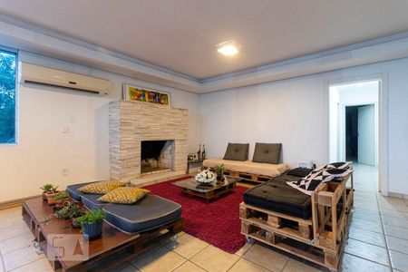 Casa à venda com 450m², 4 quartos e 4 vagasSalão de Festas