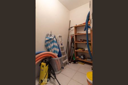 Casa à venda com 450m², 4 quartos e 4 vagasDepósito 2