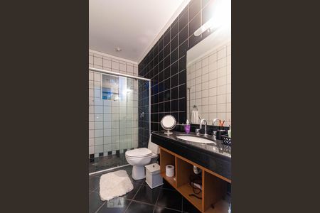 Casa à venda com 450m², 4 quartos e 4 vagasBanheiro Social