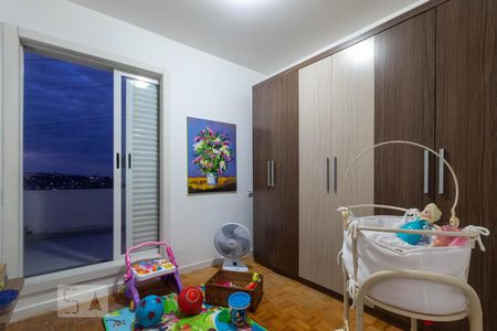 Casa à venda com 450m², 4 quartos e 4 vagasQuarto 3