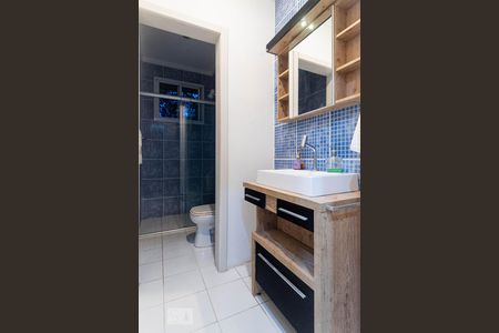 Casa à venda com 450m², 4 quartos e 4 vagasBanheiro do Salão de Festas