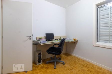 Casa à venda com 450m², 4 quartos e 4 vagasQuarto 2